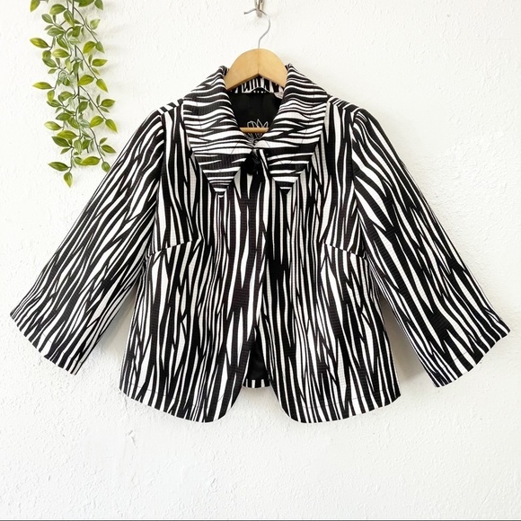 Black and White Zebra Pattern Blazer - Picture 1 of 8